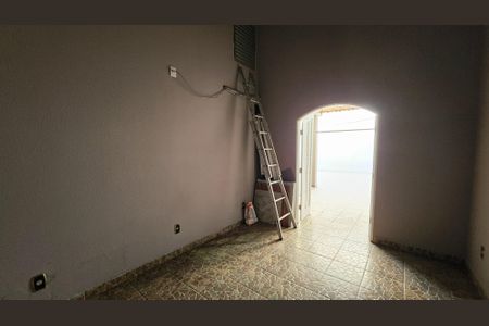 Casa para alugar com 270m², 4 quartos e 3 vagas Casa para alugar com 270m², 4 quartos e 3 vagasVaranda Suíte