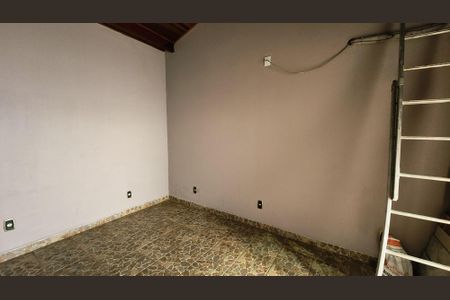 Casa para alugar com 270m², 4 quartos e 3 vagas Casa para alugar com 270m², 4 quartos e 3 vagasVaranda Suíte