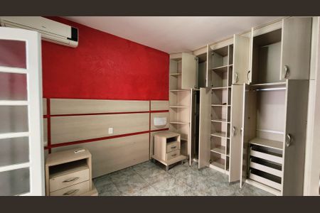 Casa para alugar com 270m², 4 quartos e 3 vagas Casa para alugar com 270m², 4 quartos e 3 vagasSuíte