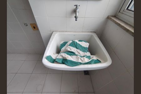 Apartamento à venda com 77m², 2 quartos e 1 vaga Apartamento à venda com 77m², 2 quartos e 1 vagaCozinha e Área de Serviço