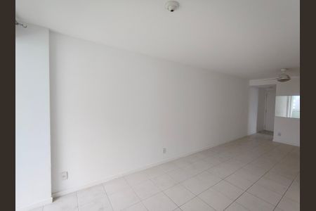 Sala de apartamento à venda com 2 quartos, 77m² em Barra da Tijuca, Rio de Janeiro