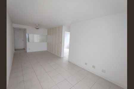 Sala de apartamento à venda com 2 quartos, 77m² em Barra da Tijuca, Rio de Janeiro