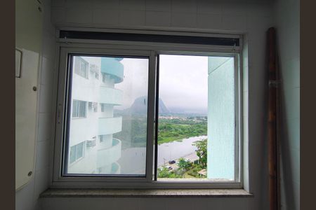 Apartamento à venda com 77m², 2 quartos e 1 vaga Apartamento à venda com 77m², 2 quartos e 1 vagaVista da Cozinha e Área de Serviço