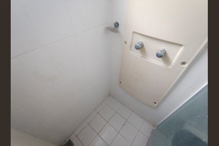 Apartamento à venda com 77m², 2 quartos e 1 vaga Apartamento à venda com 77m², 2 quartos e 1 vagaBanheiro da Suíte