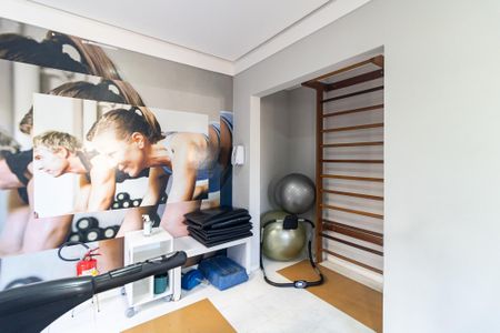 Apartamento à venda com 40m², 2 quartos e 1 vaga Apartamento à venda com 40m², 2 quartos e 1 vagaAcademia