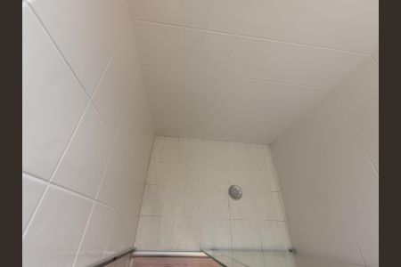 Apartamento à venda com 64m², 2 quartos e 1 vaga Apartamento à venda com 64m², 2 quartos e 1 vagaBanheiro Social