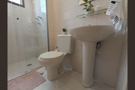 Apartamento à venda com 64m², 2 quartos e 1 vaga Apartamento à venda com 64m², 2 quartos e 1 vagaBanheiro Social
