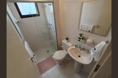 Apartamento à venda com 64m², 2 quartos e 1 vaga Apartamento à venda com 64m², 2 quartos e 1 vagaBanheiro Social