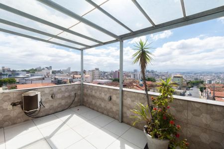 Apartamento à venda com 168m², 5 quartos e 2 vagas Apartamento à venda com 168m², 5 quartos e 2 vagasCobertura - Sala