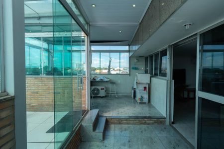 Apartamento à venda com 168m², 5 quartos e 2 vagas Apartamento à venda com 168m², 5 quartos e 2 vagasCobertura - Sala