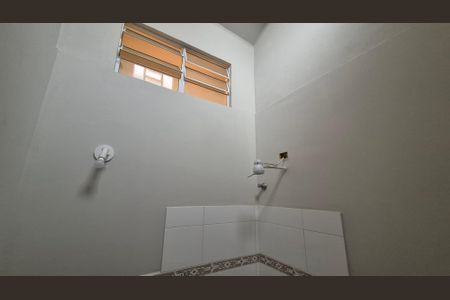 Casa à venda com 131m², 2 quartos e 2 vagasBanheiro