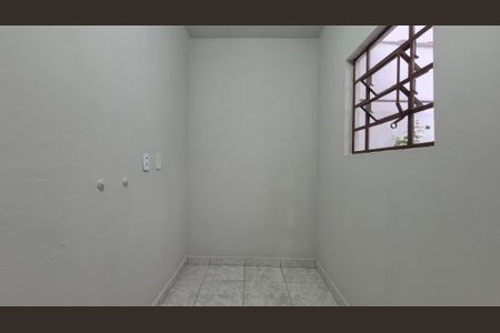 Casa à venda com 131m², 2 quartos e 2 vagasArea de serviço