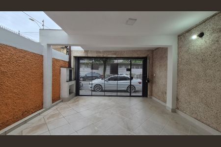 Casa à venda com 131m², 2 quartos e 2 vagasGaragem