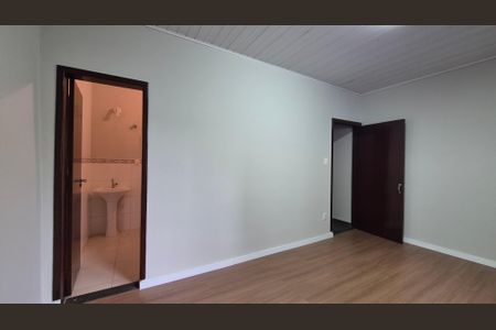 Casa à venda com 131m², 2 quartos e 2 vagasSuíte