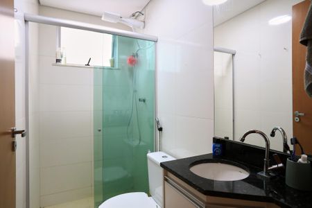 Apartamento à venda com 38m², 2 quartos e 1 vaga Apartamento à venda com 38m², 2 quartos e 1 vagaBanheiro