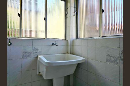 Apartamento à venda com 67m², 2 quartos e 1 vagaÁrea de Serviço