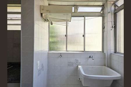 Apartamento à venda com 67m², 2 quartos e 1 vagaÁrea de Serviço