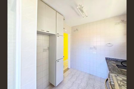 Apartamento à venda com 67m², 2 quartos e 1 vagaCozinha 