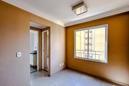 Sala de apartamento para alugar com 2 quartos, 45m² em Jardim Maria Estela, São Paulo