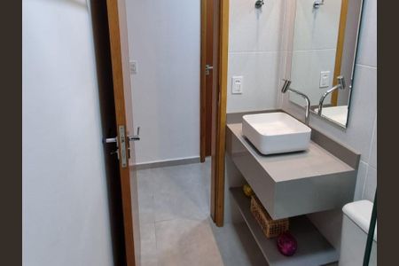 Apartamento à venda com 63m², 3 quartos e 2 vagasBanheiro Social