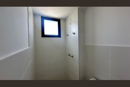 Apartamento à venda com 52m², 2 quartos e 1 vagaBanheiro quarto 2