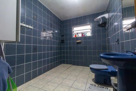 Casa para alugar com 360m², 3 quartos e 5 vagasBanheiro 2