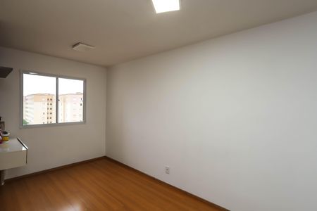 Sala de apartamento à venda com 2 quartos, 40m² em Jardim Santa Emilia, São Paulo