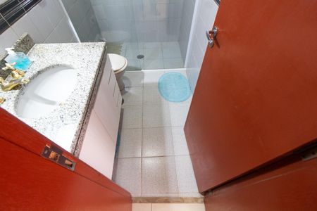 Casa à venda com 192m², 3 quartos e 3 vagasBANHEIRO SOCIAL