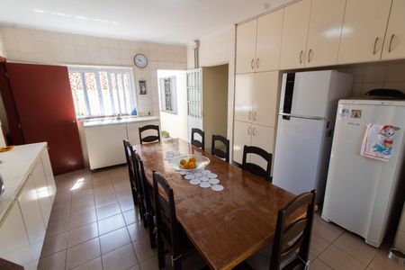 Casa à venda com 192m², 3 quartos e 3 vagasCOZINHA