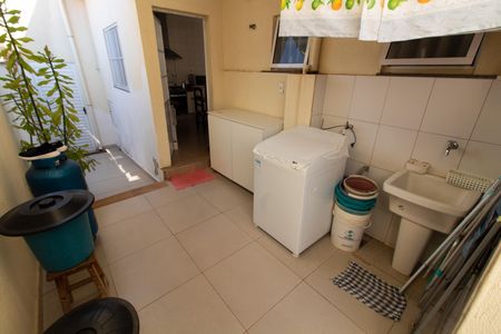 Casa à venda com 192m², 3 quartos e 3 vagasÁREA DE SERVIÇO