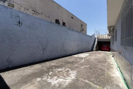 Casa à venda com 201m², 2 quartos e 7 vagas Casa à venda com 201m², 2 quartos e 7 vagasGaragem