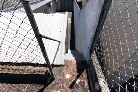 Casa à venda com 201m², 2 quartos e 7 vagas Casa à venda com 201m², 2 quartos e 7 vagasEscada