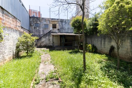 Casa à venda com 201m², 2 quartos e 7 vagas Casa à venda com 201m², 2 quartos e 7 vagasQuintal