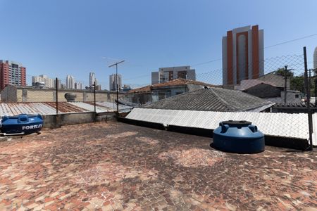 Casa à venda com 201m², 2 quartos e 7 vagas Casa à venda com 201m², 2 quartos e 7 vagasTerraço