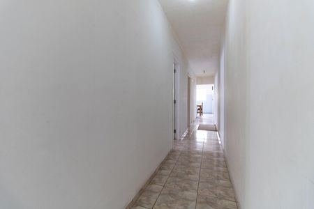 Casa à venda com 201m², 2 quartos e 7 vagas Casa à venda com 201m², 2 quartos e 7 vagasCorredor