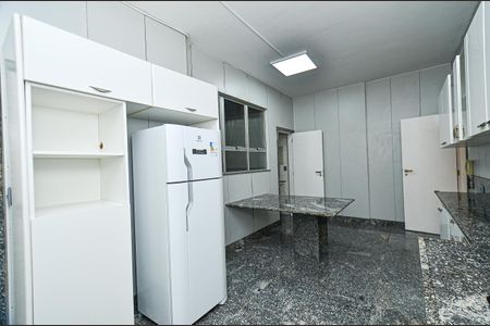 Apartamento para alugar com 135m², 3 quartos e 1 vaga Apartamento para alugar com 135m², 3 quartos e 1 vagaCozinha