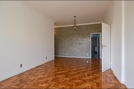 Apartamento para alugar com 135m², 3 quartos e 1 vaga Apartamento para alugar com 135m², 3 quartos e 1 vagaSala