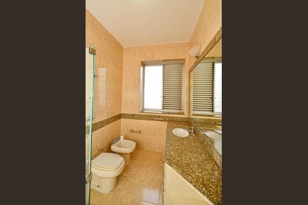 Apartamento para alugar com 135m², 3 quartos e 1 vaga Apartamento para alugar com 135m², 3 quartos e 1 vagaBanheiro Social