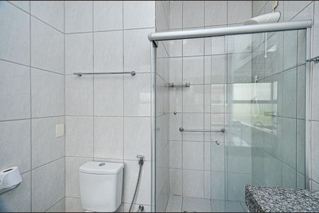 Apartamento para alugar com 135m², 3 quartos e 1 vaga Apartamento para alugar com 135m², 3 quartos e 1 vagaBanheiro da Suíte