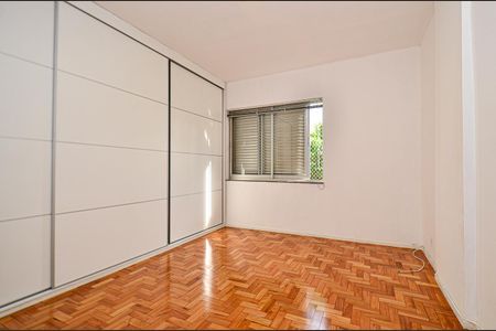 Apartamento para alugar com 135m², 3 quartos e 1 vaga Apartamento para alugar com 135m², 3 quartos e 1 vagaQuarto 2