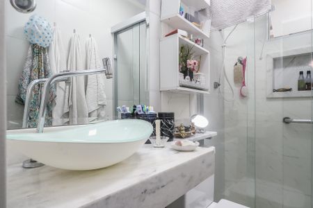 Casa à venda com 42m², 2 quartos e sem vaga Casa à venda com 42m², 2 quartos e sem vagaBanheiro Social