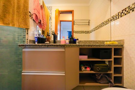 Apartamento à venda com 58m², 2 quartos e 2 vagasbanho