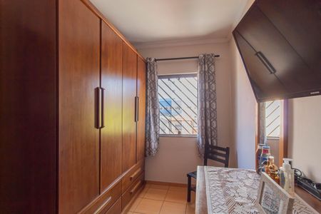 Casa à venda com 90m², 3 quartos e 2 vagas