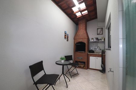 Casa à venda com 171m², 3 quartos e 3 vagasÁrea comum - Churrasqueira