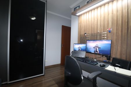 Casa à venda com 171m², 3 quartos e 3 vagasSuíte 2