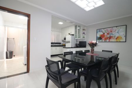 Casa à venda com 171m², 3 quartos e 3 vagasCopa
