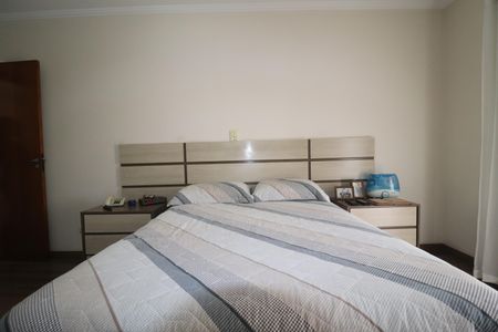 Casa à venda com 171m², 3 quartos e 3 vagasSuíte 1