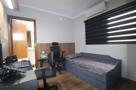 Casa à venda com 171m², 3 quartos e 3 vagasSuíte 2