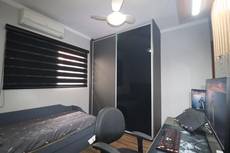 Casa à venda com 171m², 3 quartos e 3 vagasSuíte 2