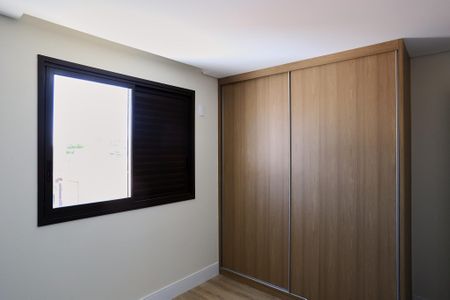 Apartamento para alugar com 115m², 3 quartos e 3 vagas Apartamento para alugar com 115m², 3 quartos e 3 vagasQuarto